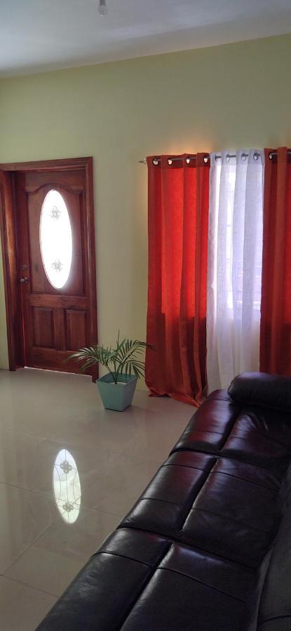 Royal Vybez Vacation Homes Spanish Town Zewnętrze zdjęcie